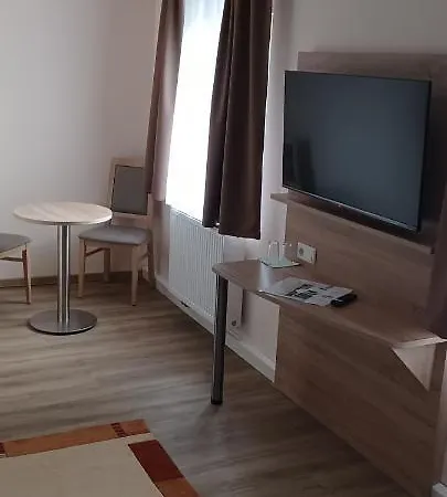 Am Stern 3* Λειψία